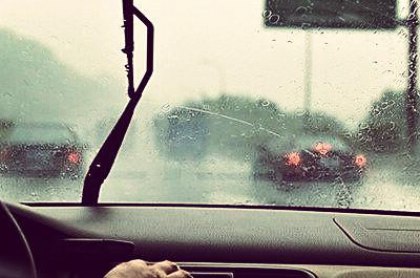 雨天出行，務必掌握除雨霧技巧