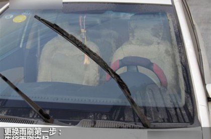 雨刷多久換一次？【內附手動安裝雨刷攻略】