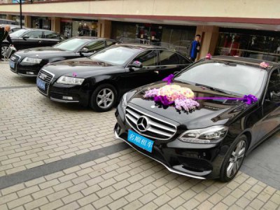 【花車】奔馳E級